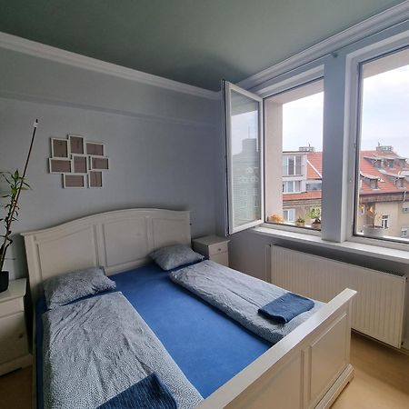 Big 4 Room Huge Apartment Bratysława Zewnętrze zdjęcie